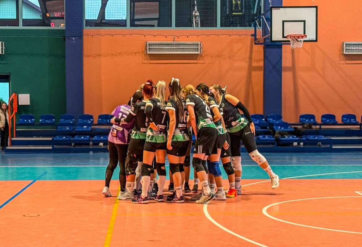 UKS COS Olimp Szczyrk, mecz, siatkarki