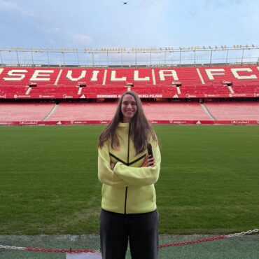 Wiktoria Berdys, kurs dyrektorek sportowych, Rekord Bielsko-Biała, Sevilla