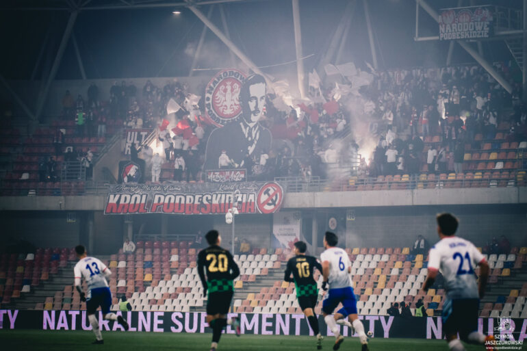 kibice TS Podbeskidzie Bielsko-Biała oprawa