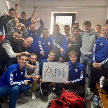 Błękitni Pierściec