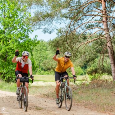 Kolarze na wyścigu Ultra Duch Puszczy