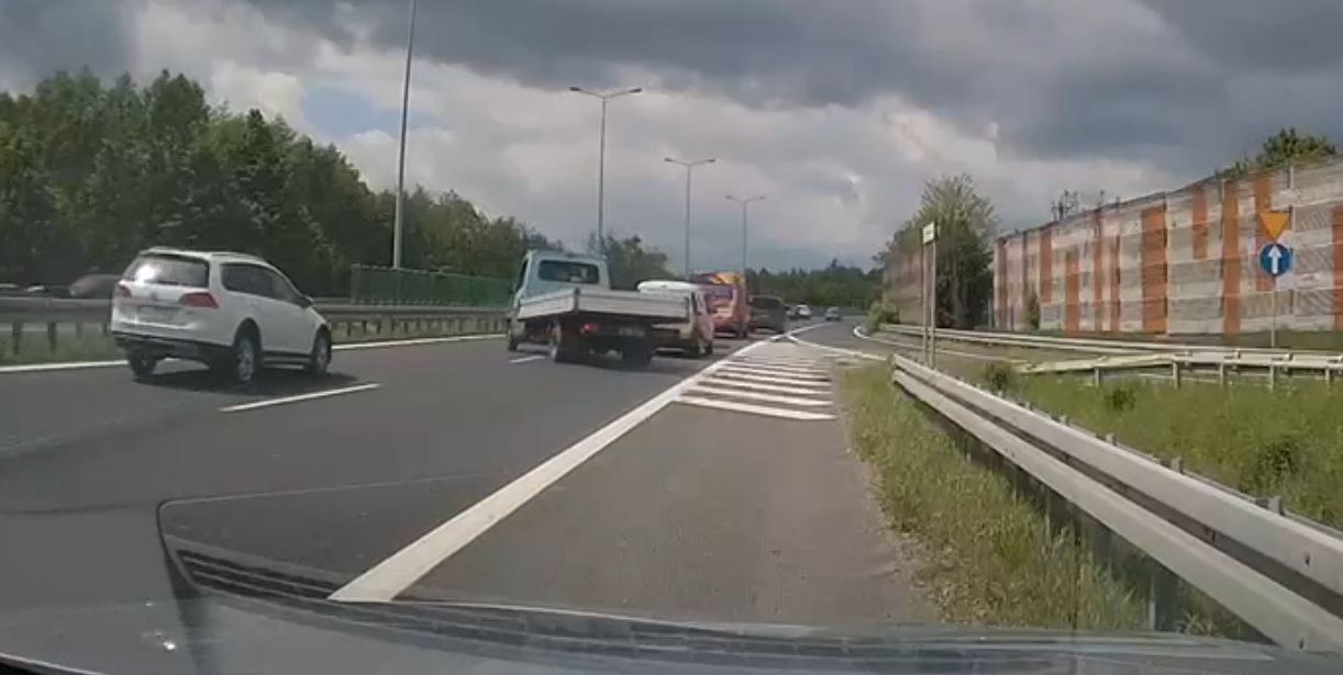 Tło