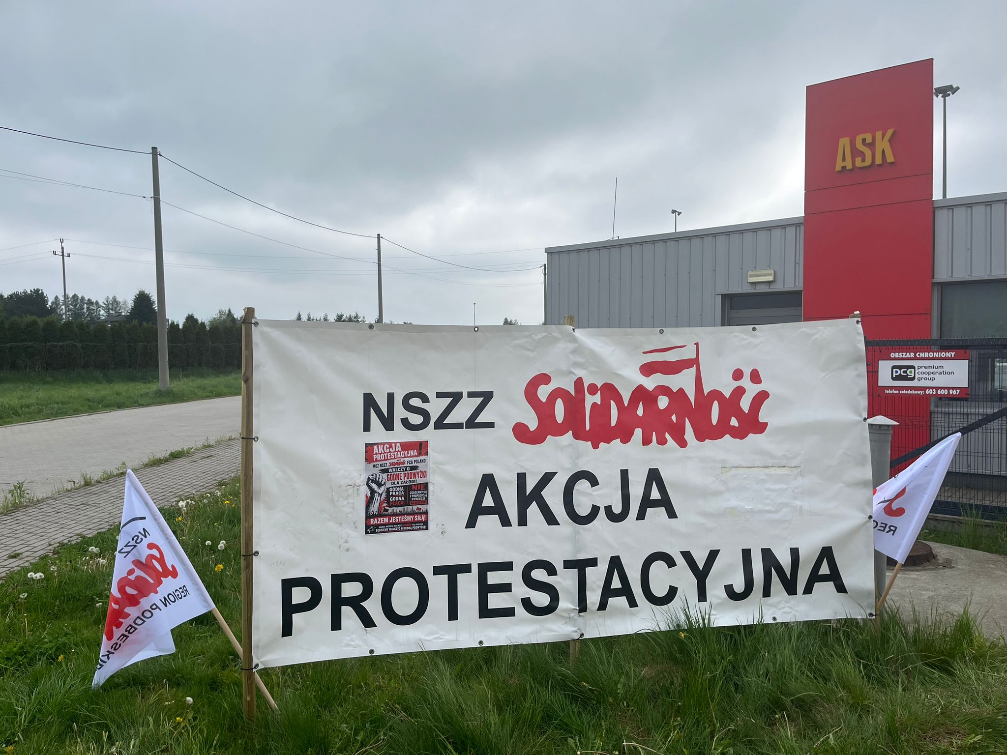 Tło