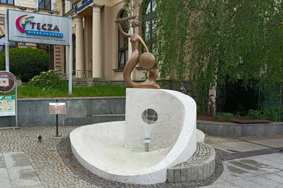 Tło