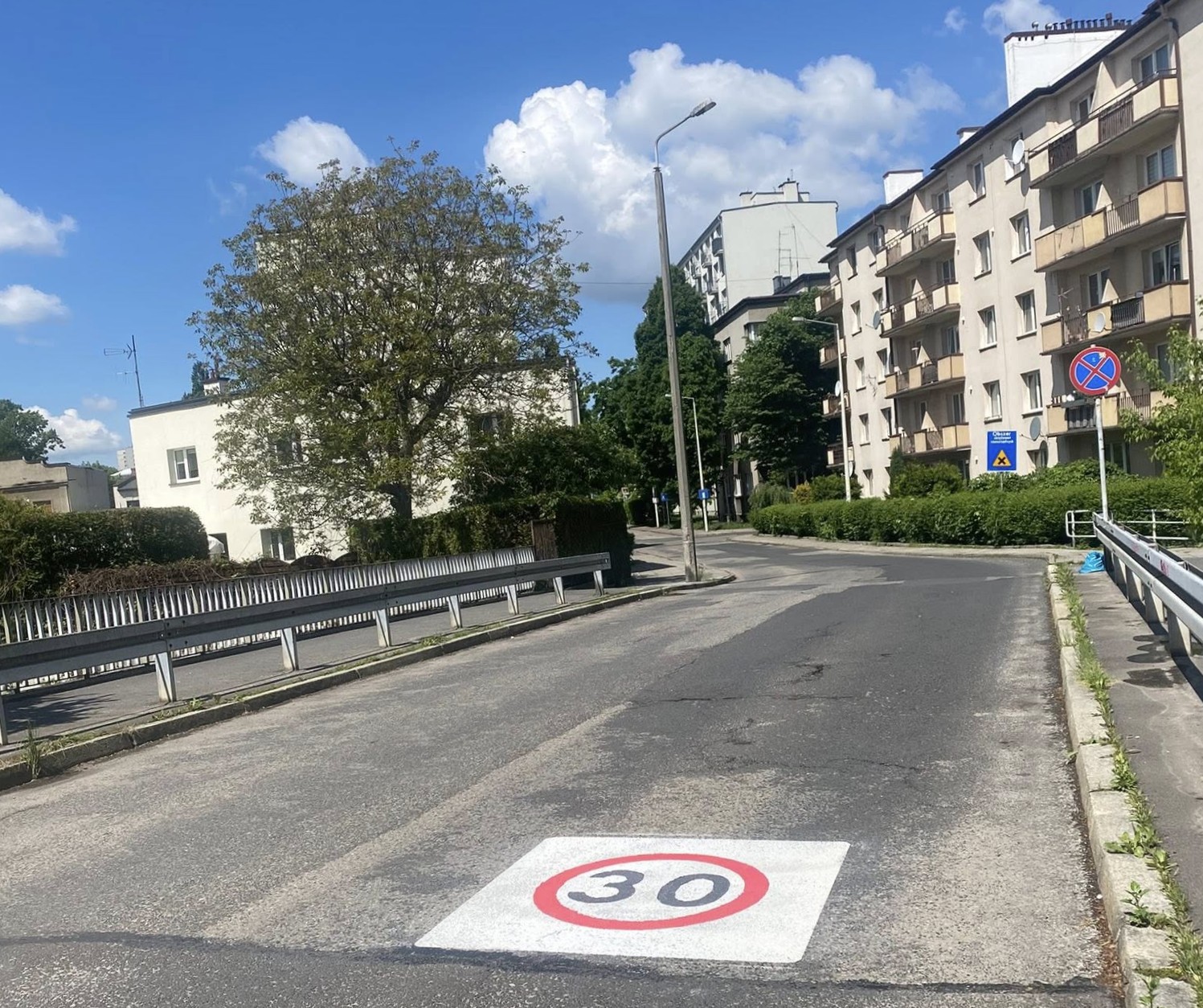 Tło