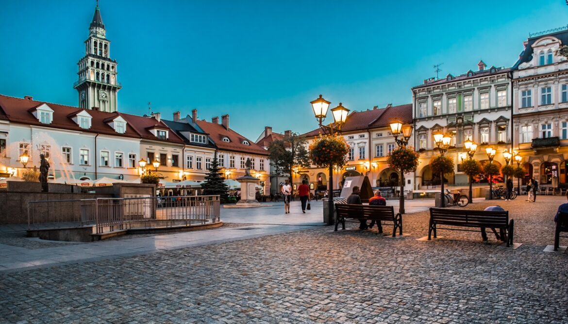 Zwiedzanie Ratusza podczas Nocy Muzeów; fot. Paweł Sowa/Wydział Prasowy UMBB