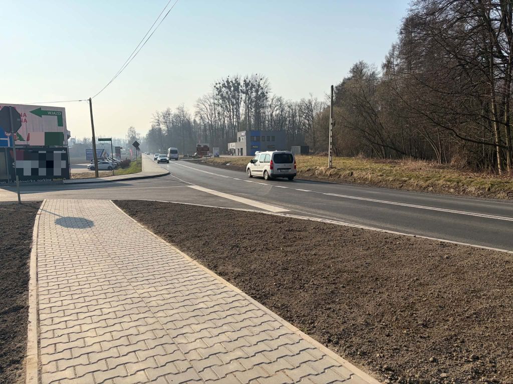 Tło