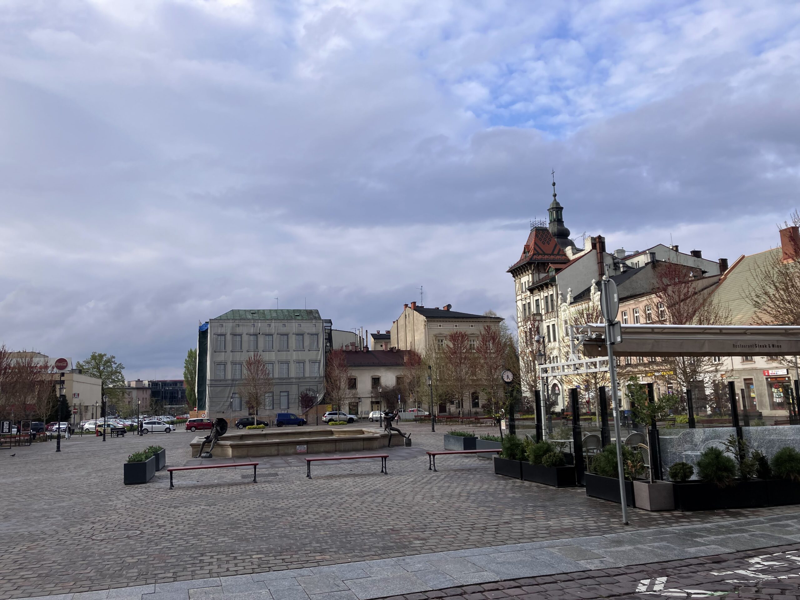 Tło