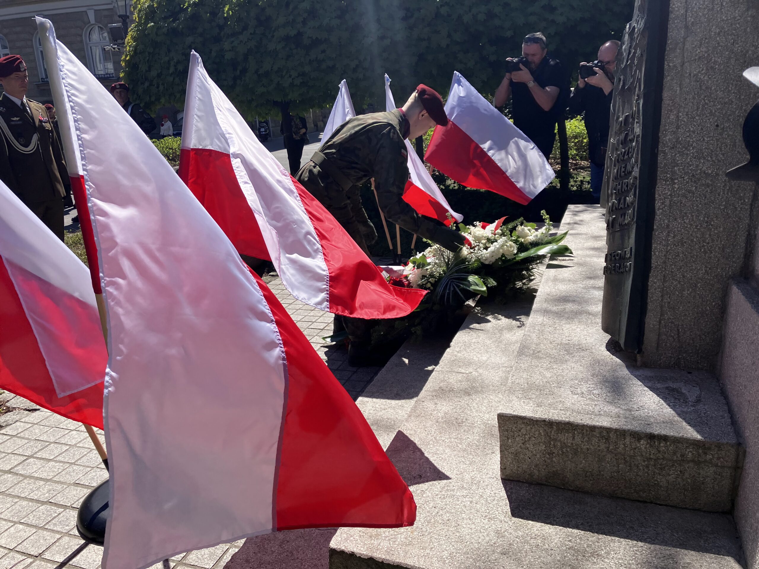 Tło