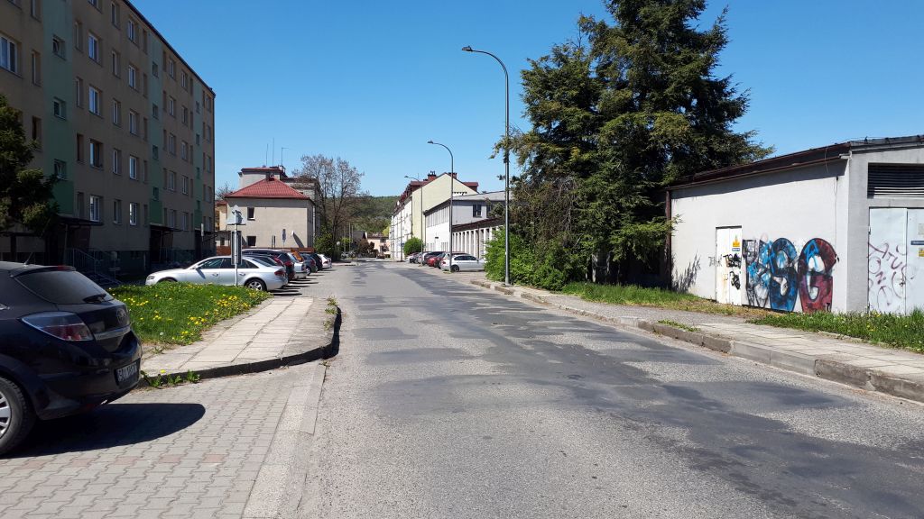 Tło
