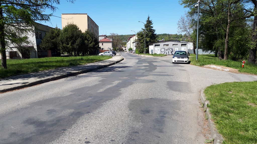 Tło