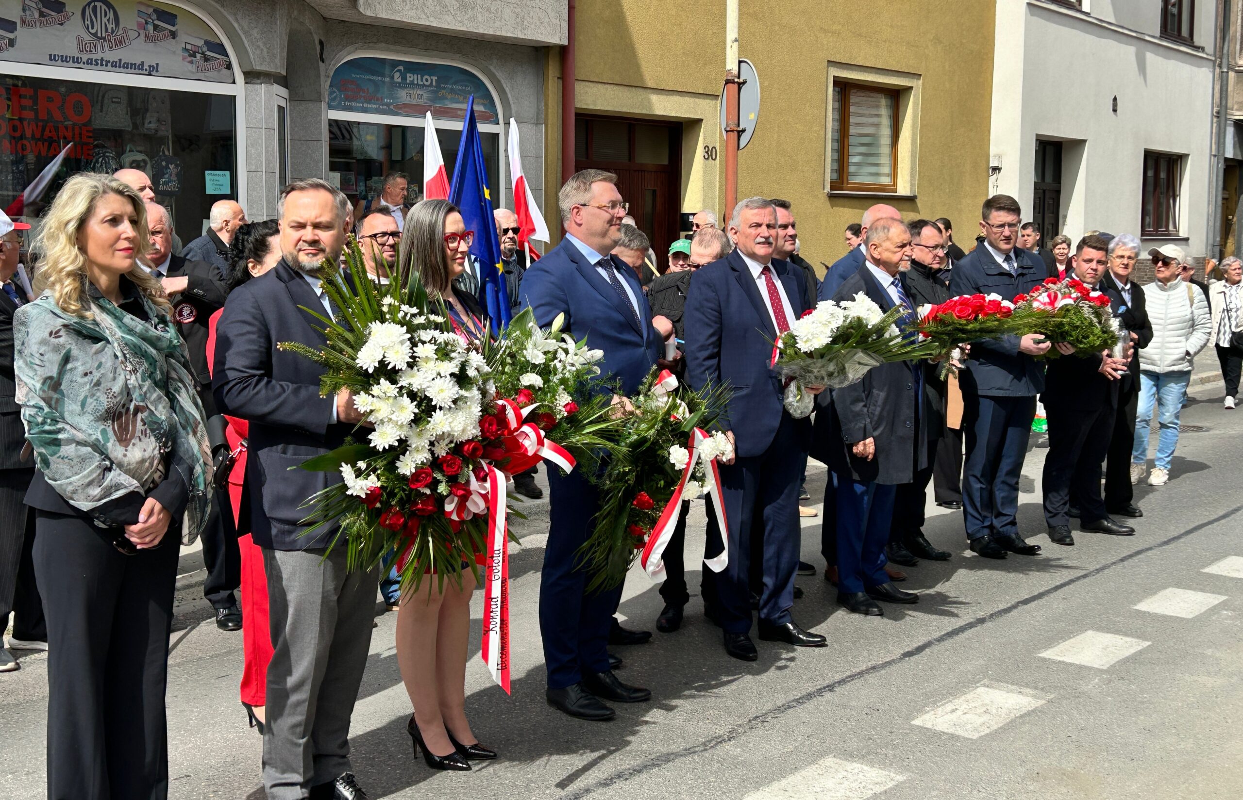 Tło