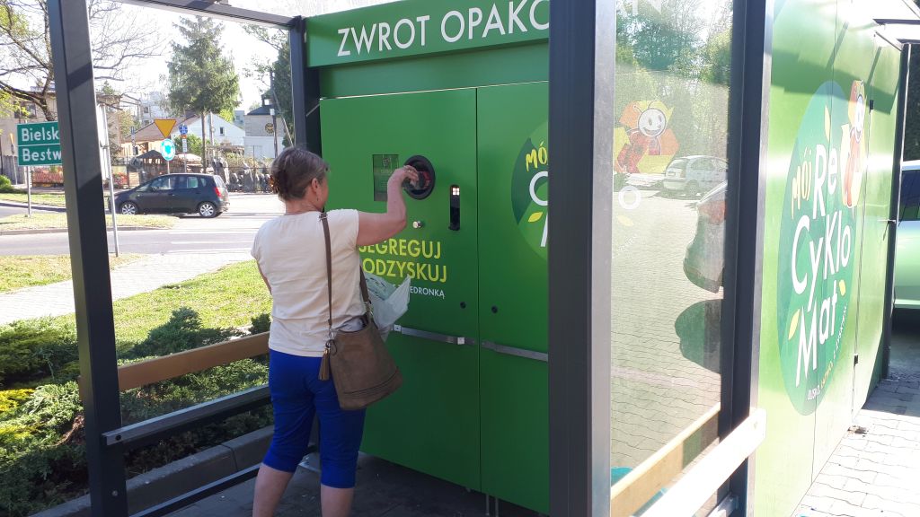 Tło