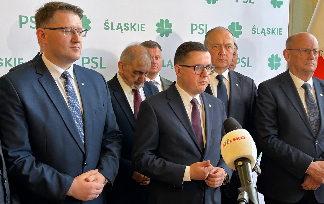 Tło