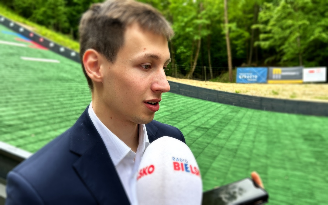 Tło