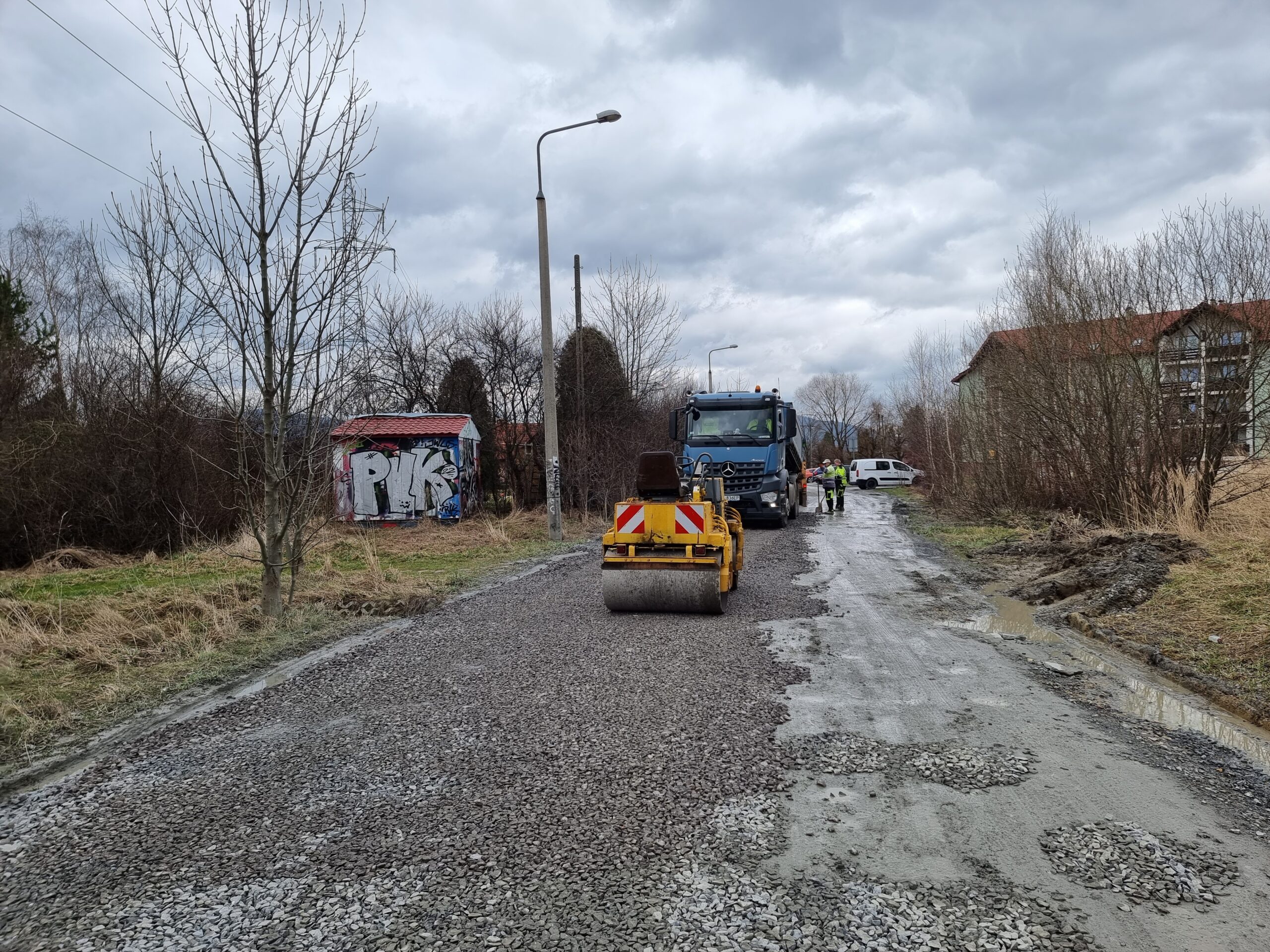 Tło