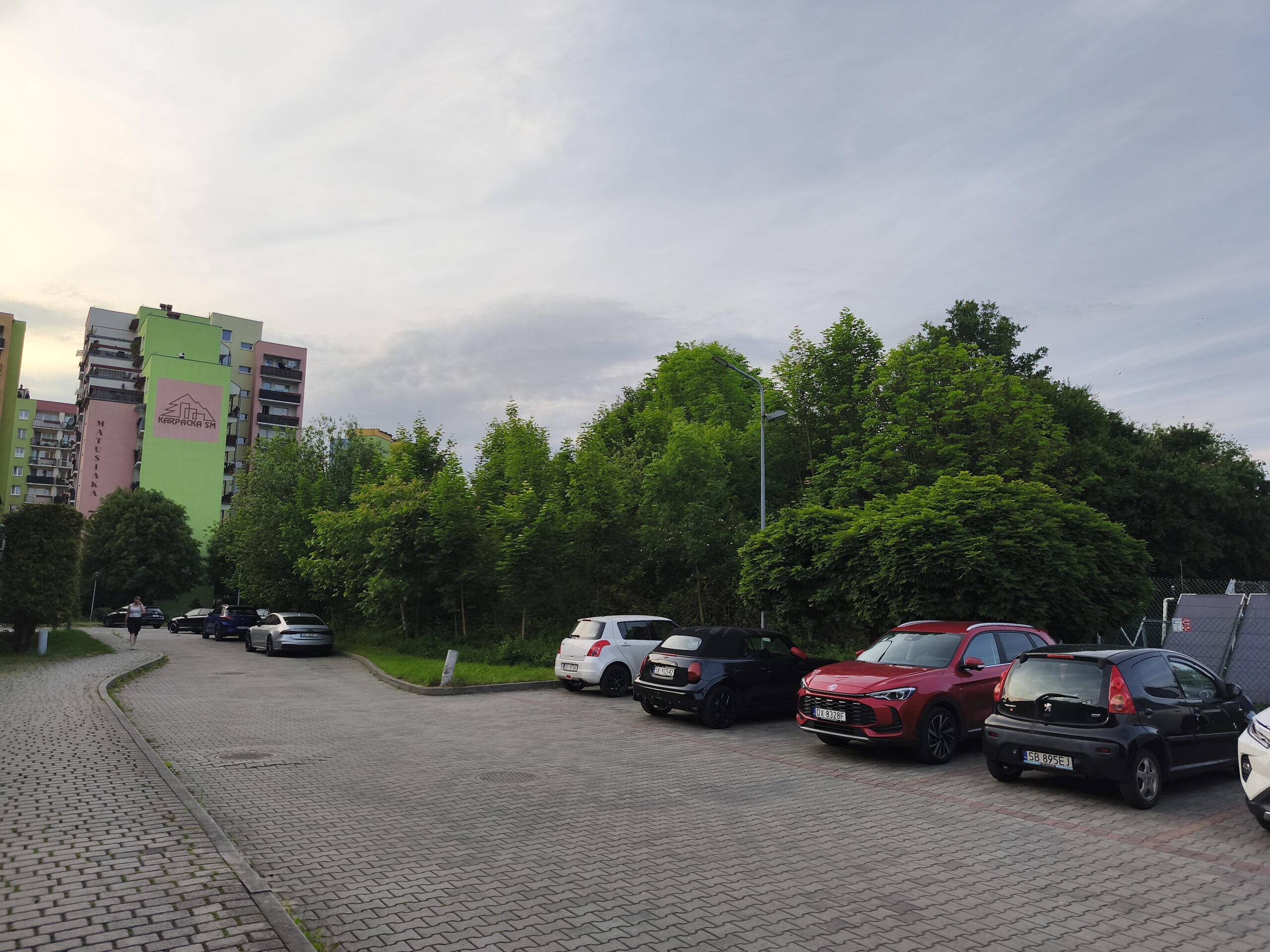 Tło