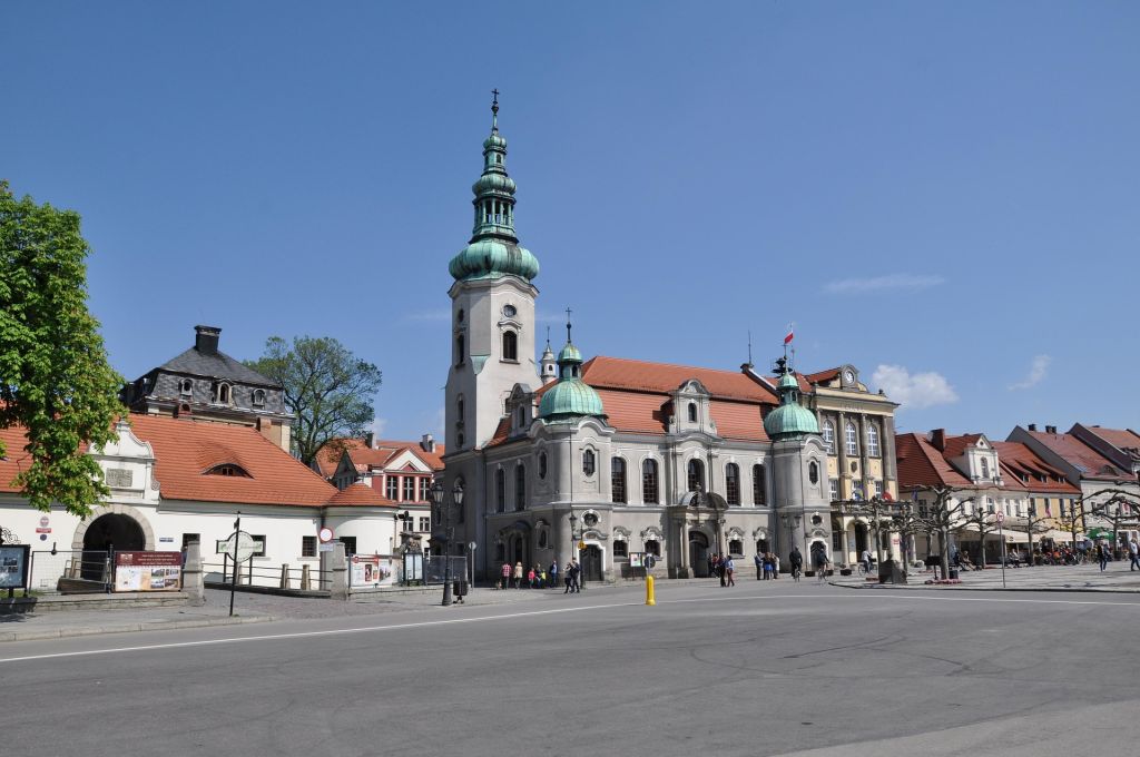 Tło
