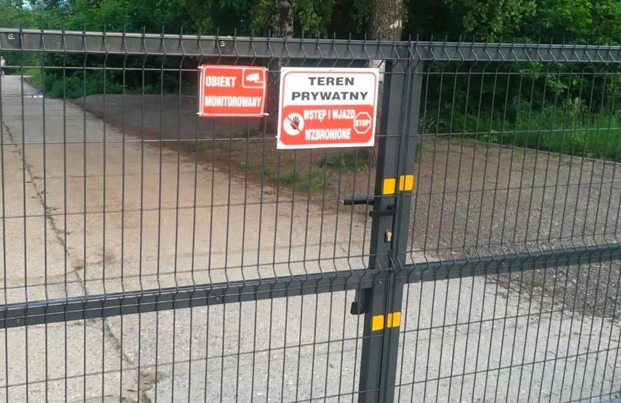 Tło
