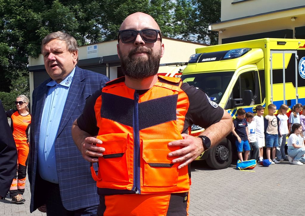 Tło