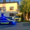 Akcja policji przy ul. Kazimierza Wielkiego. Mężczyzna z nożem stał na parapecie