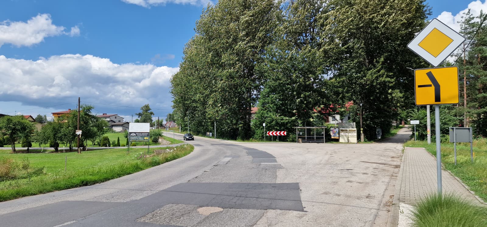 Tło