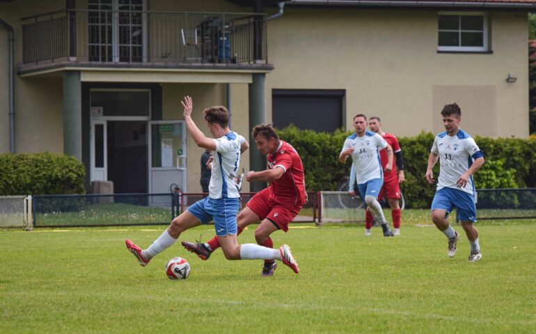 Sokół Zabrzeg - Pionier Pisarzowice