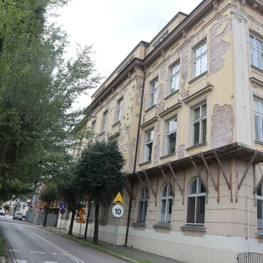 Szkoła Podstawowa nr 2 w Żywcu przed termomodernizacją