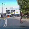 Niebezpieczna jazda hulajnogą w centrum Bielska-Białej. Nagranie trafiło do naszej redakcji