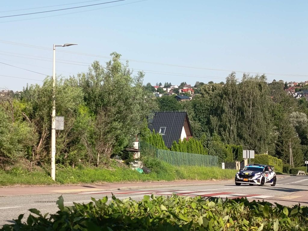 Tło