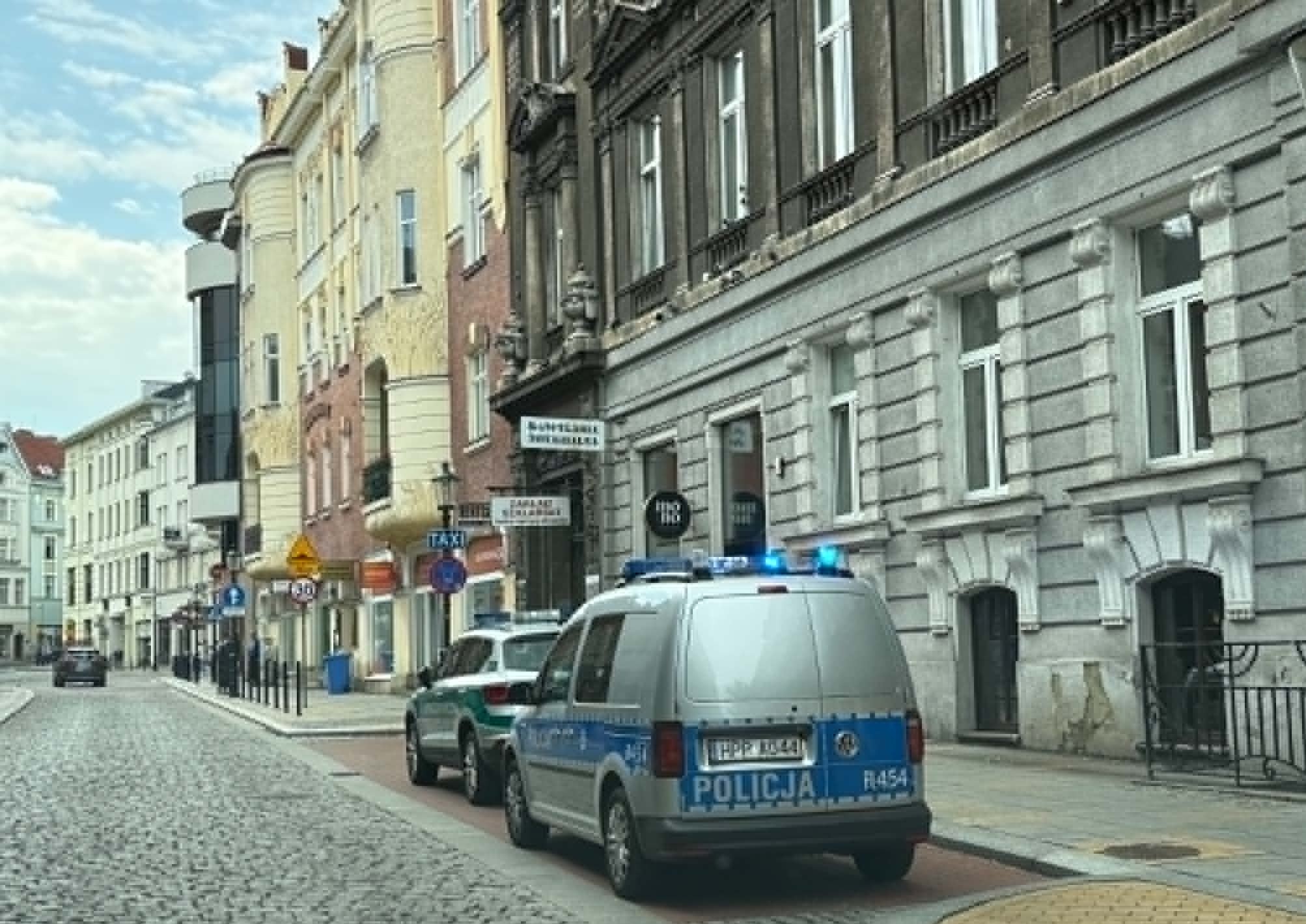 Tło