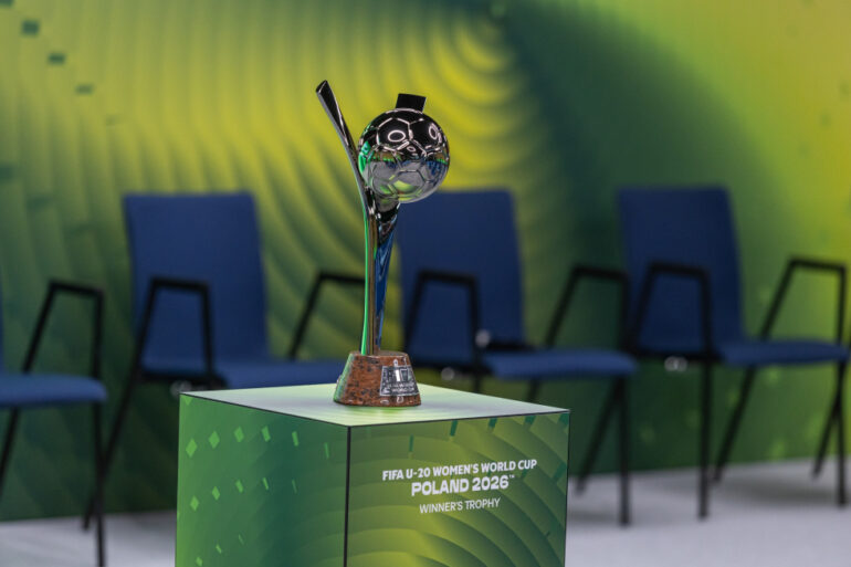 Oficjalne trofeum Mistrzostw Świata FIFA U‑20 Kobiet