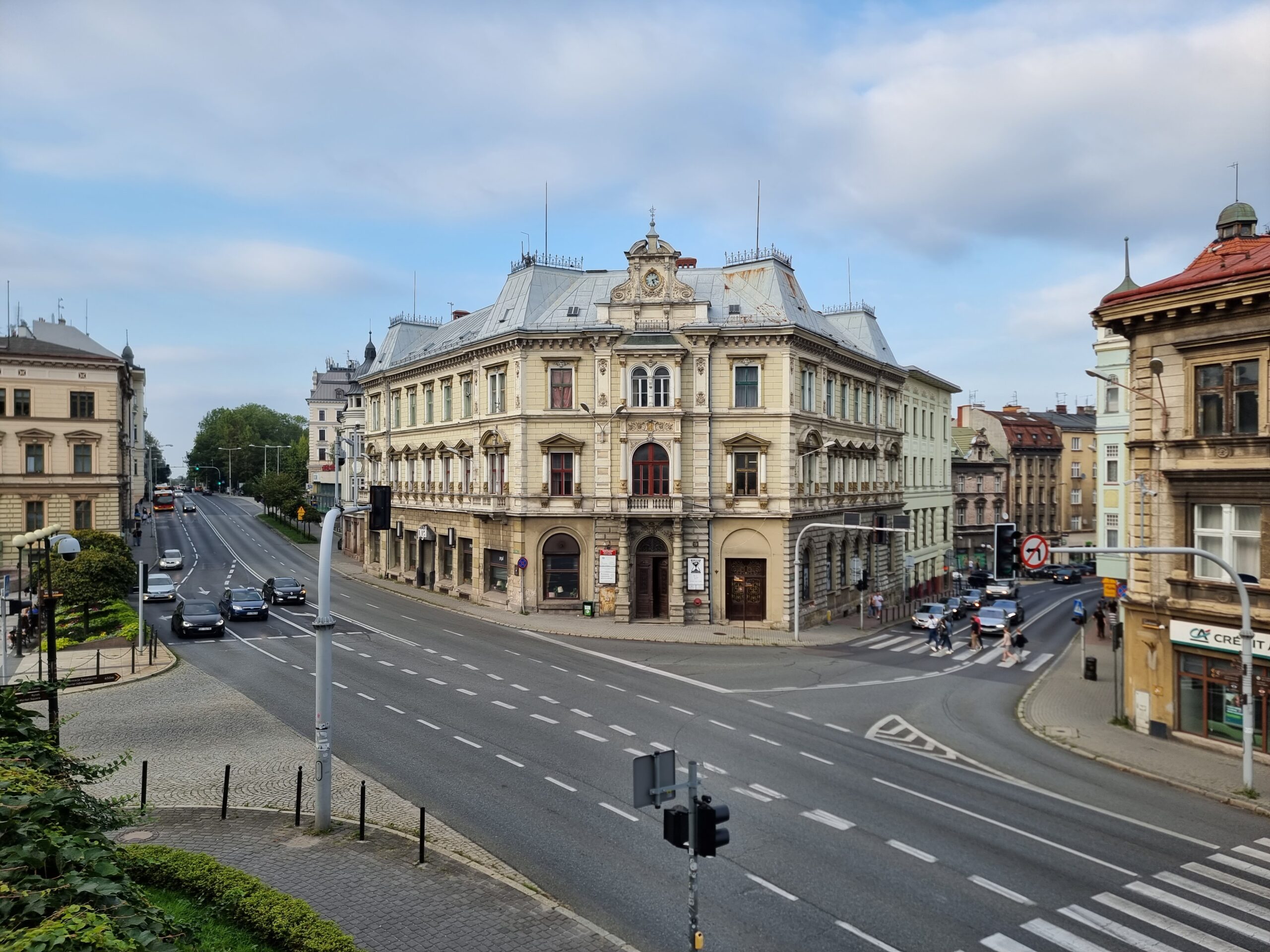 Tło