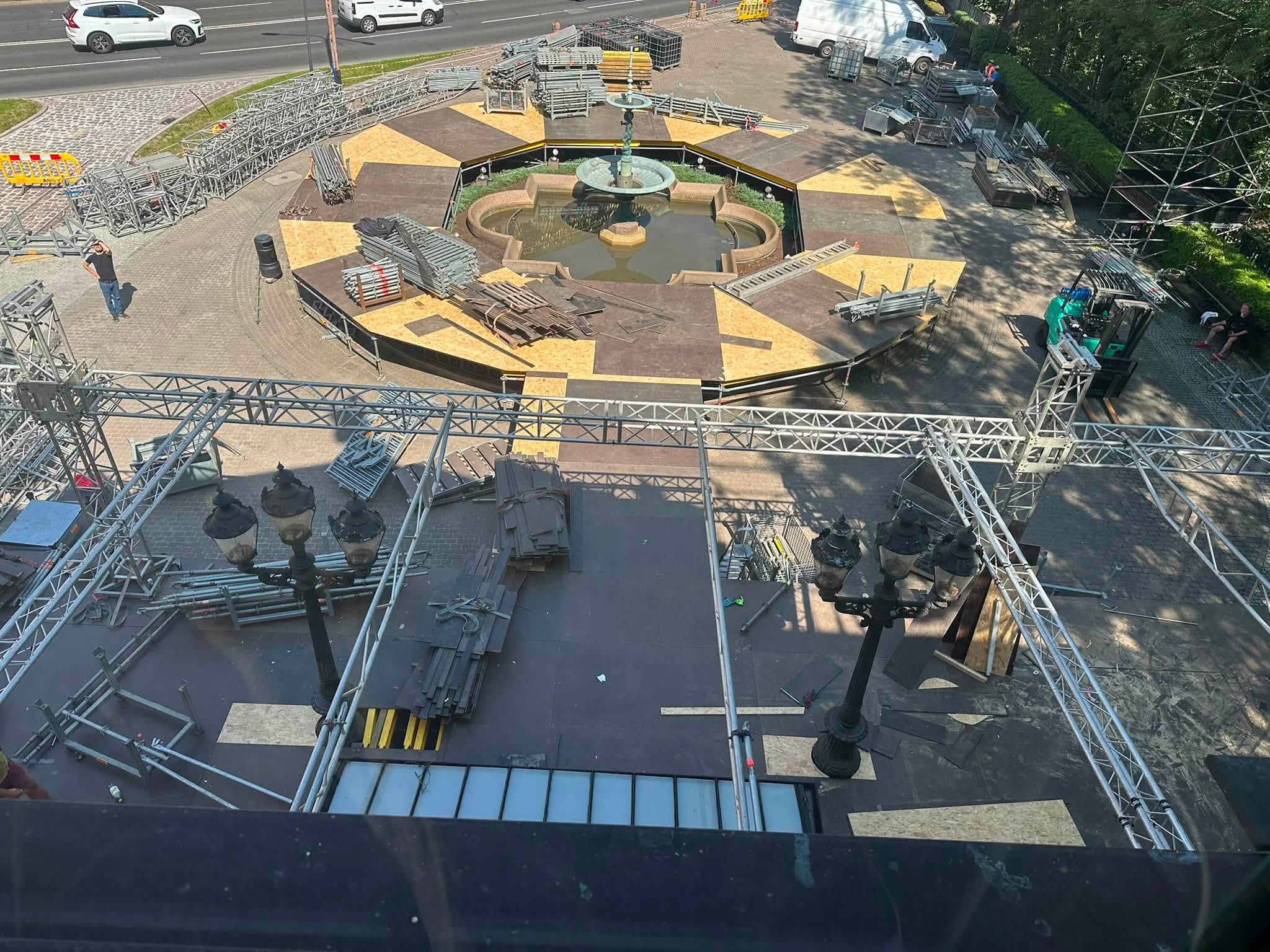 Tło