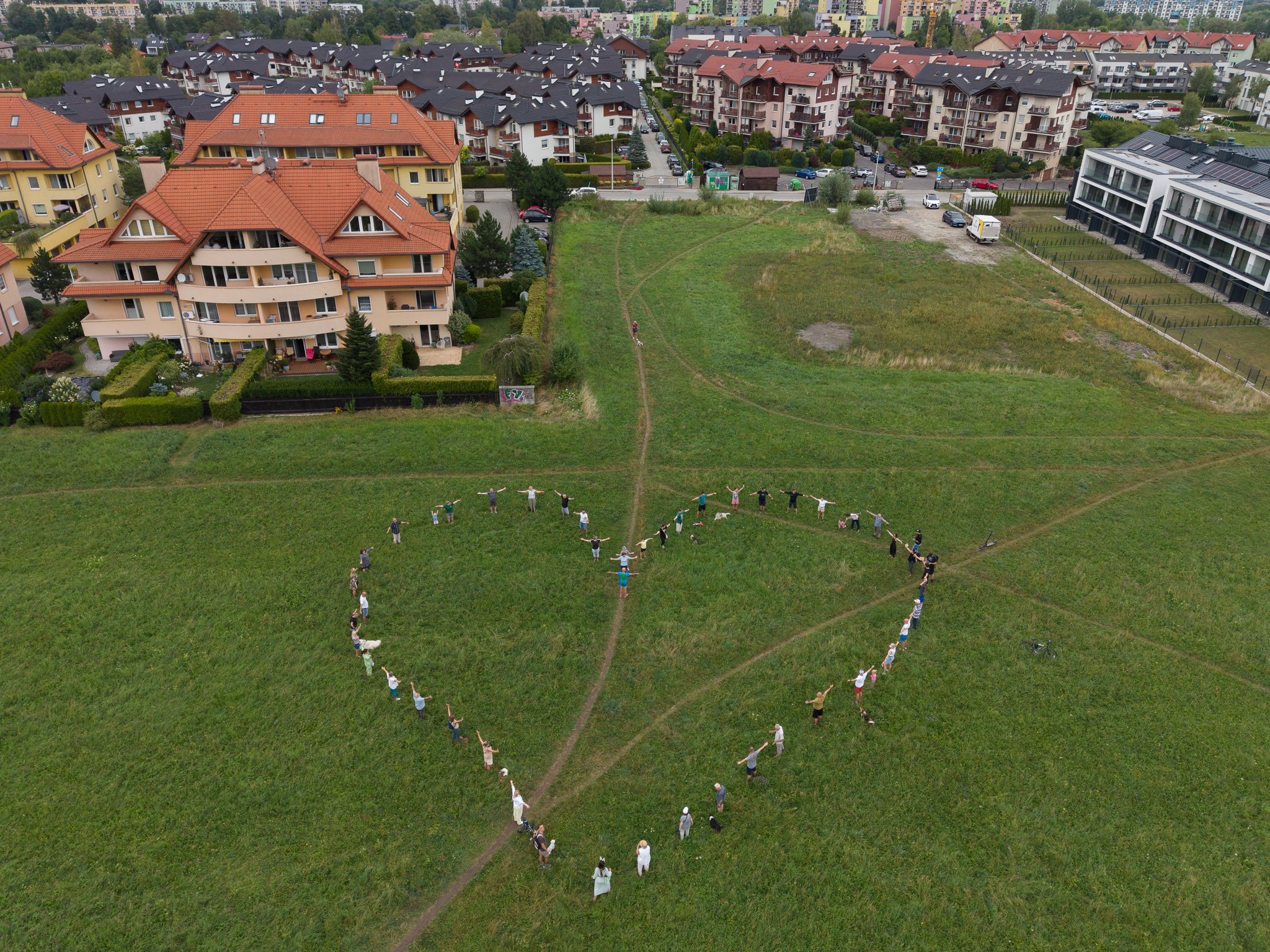 Tło