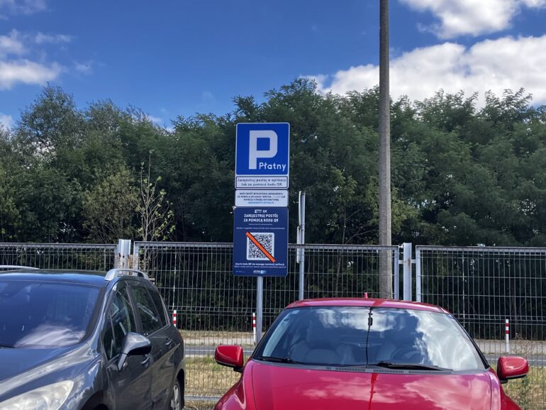 DL Invest Group parking przy Grażyńskiego 2