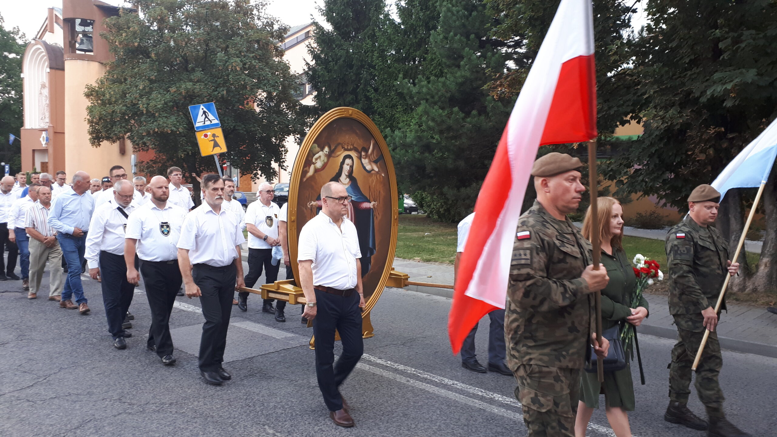Tło