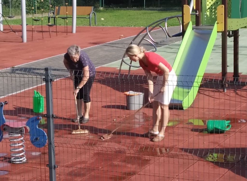 Tło