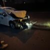 Auto uderzyło w drzewo na Karpackiej. Pomoc wezwał sam samochód
