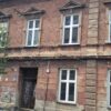 Zdobienia wrócą na elewację. Prace przy miejskiej kamienicy już trwają
