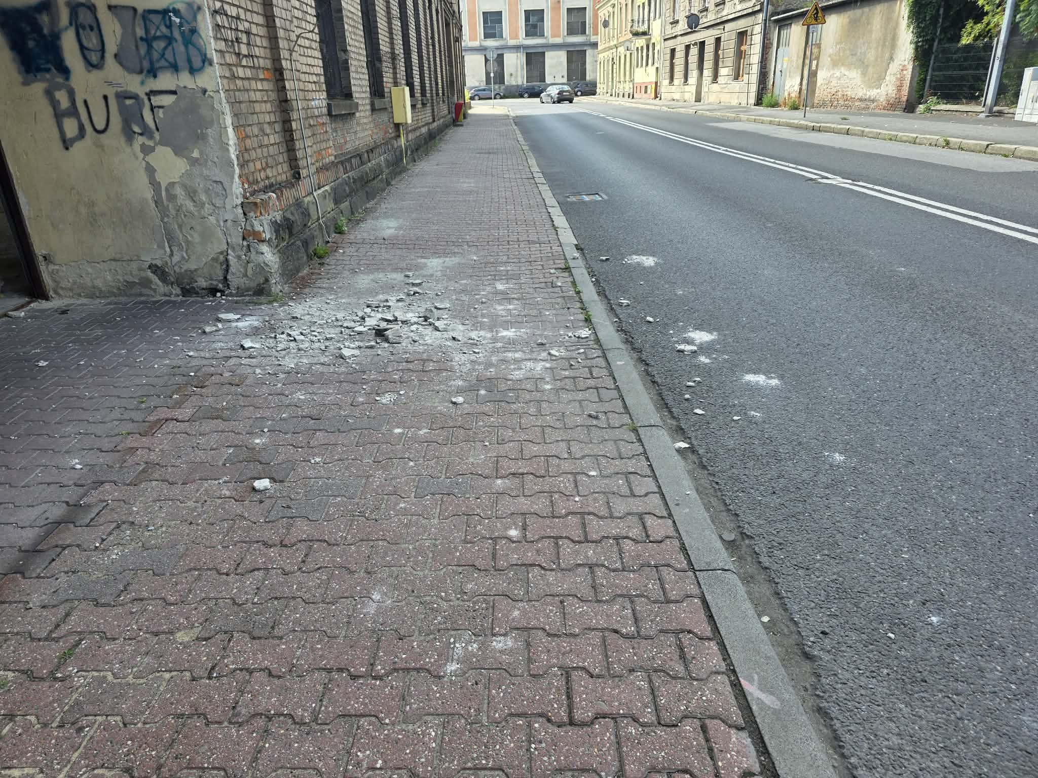 Tło