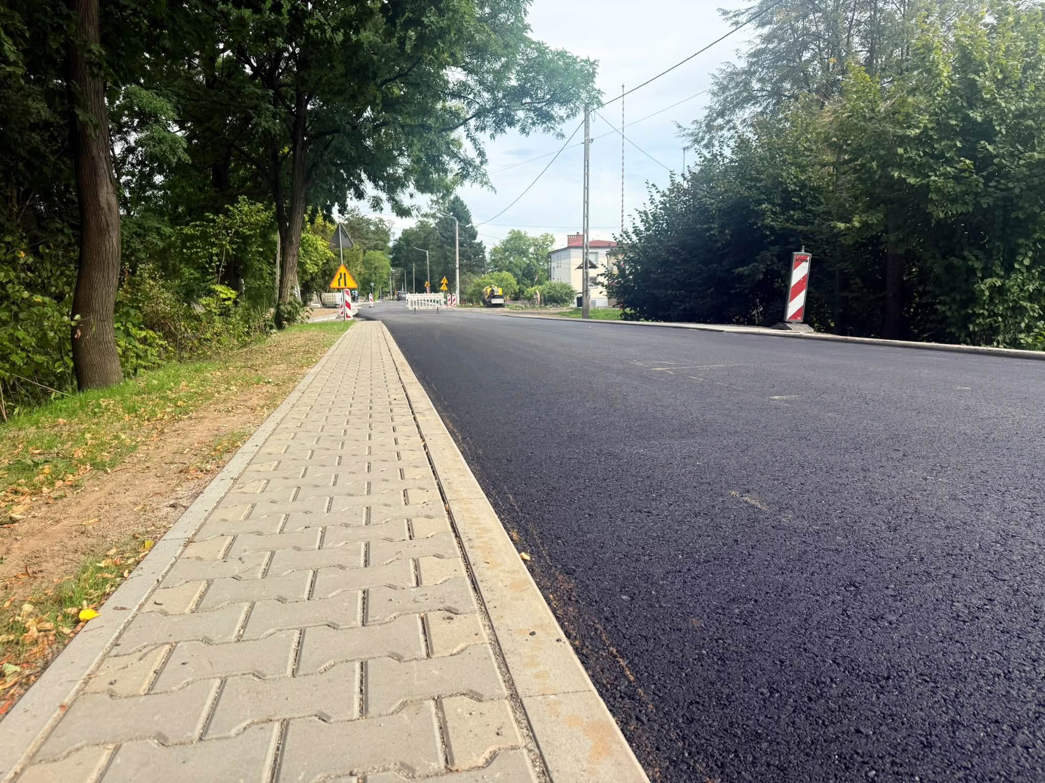 Tło