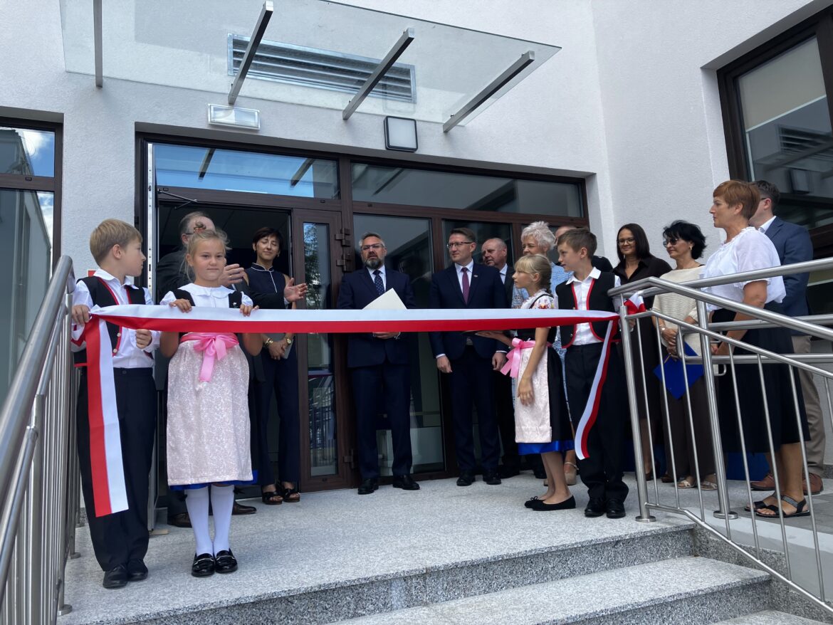 segment szkoła Wieszczęta otwarcie