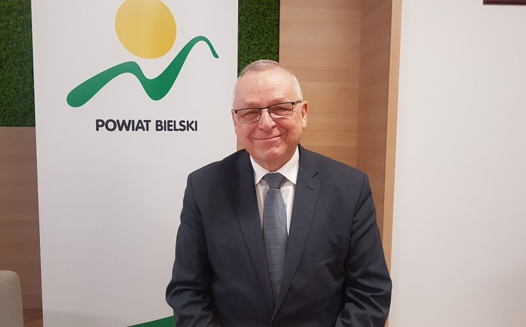 Tło