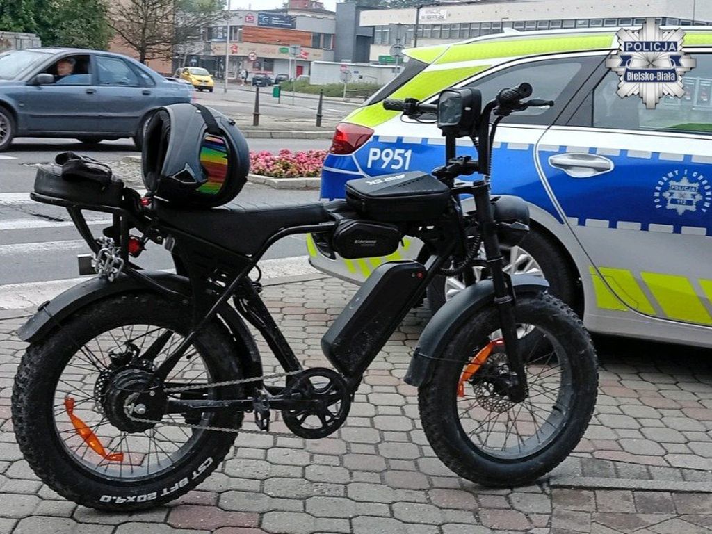 Tło