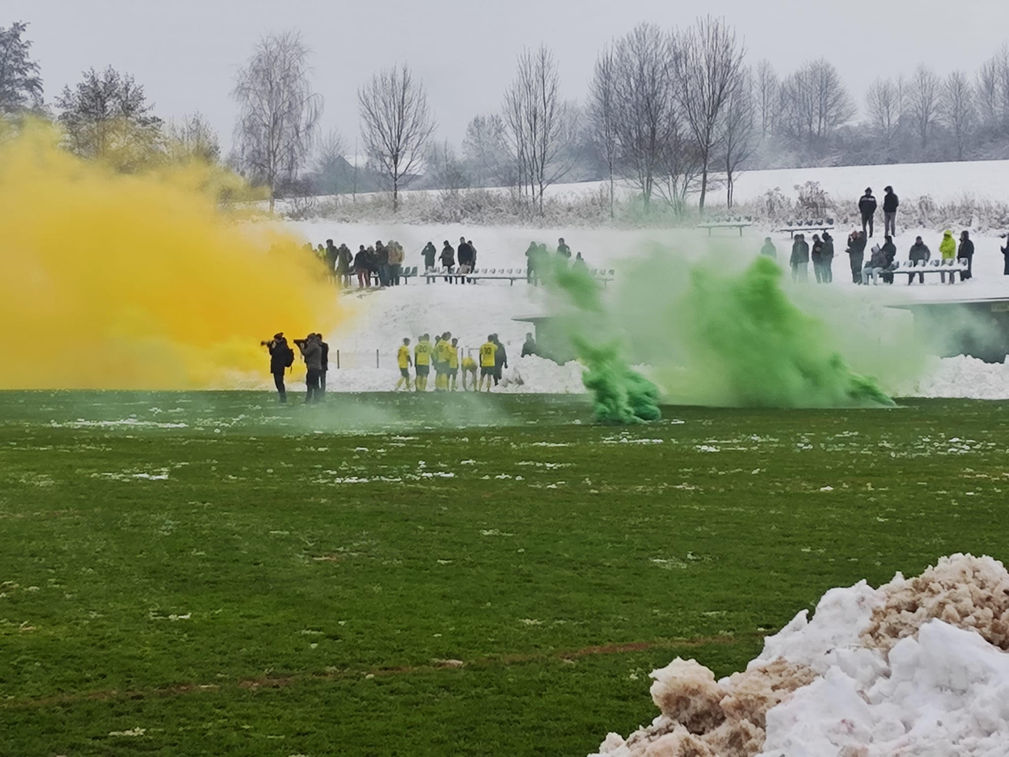 Tło