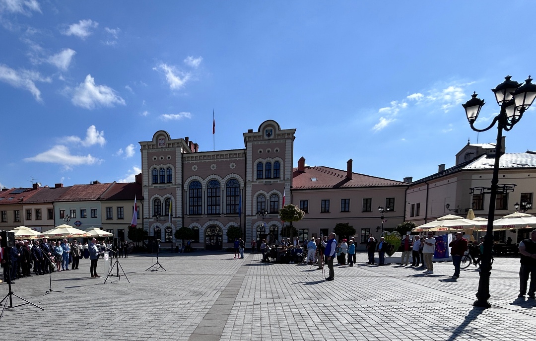 Tło