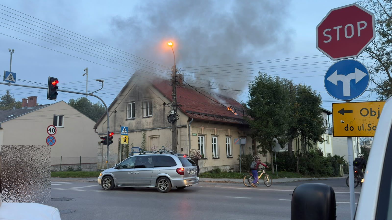 Tło