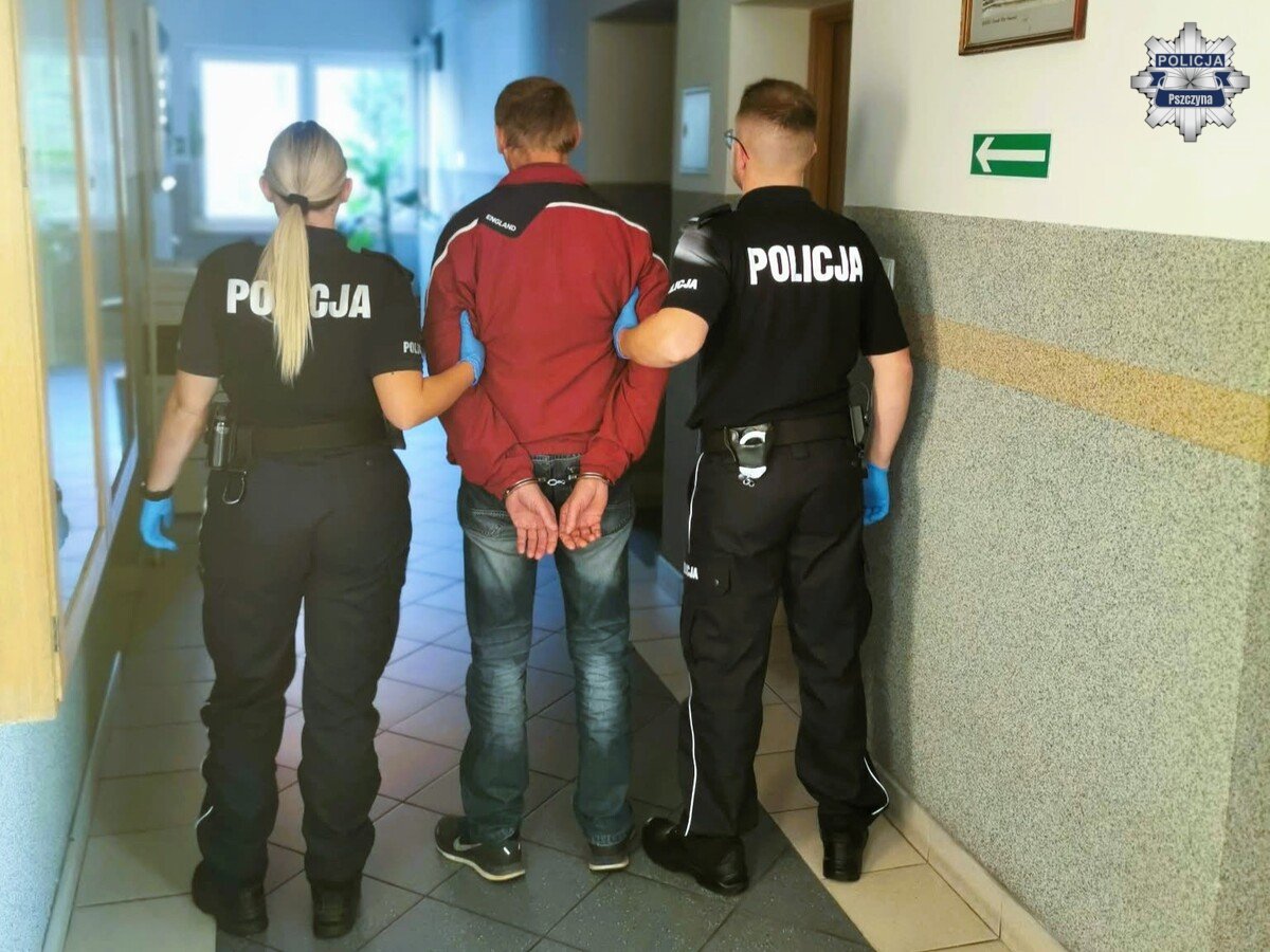 Tło