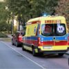 Wbiegł na jezdnię wprost przed samochód. Nastolatek w szpitalu